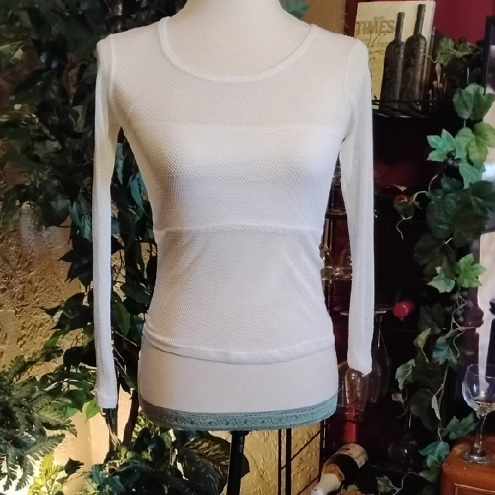♥️Moda White Mesh Long Sleeve Top